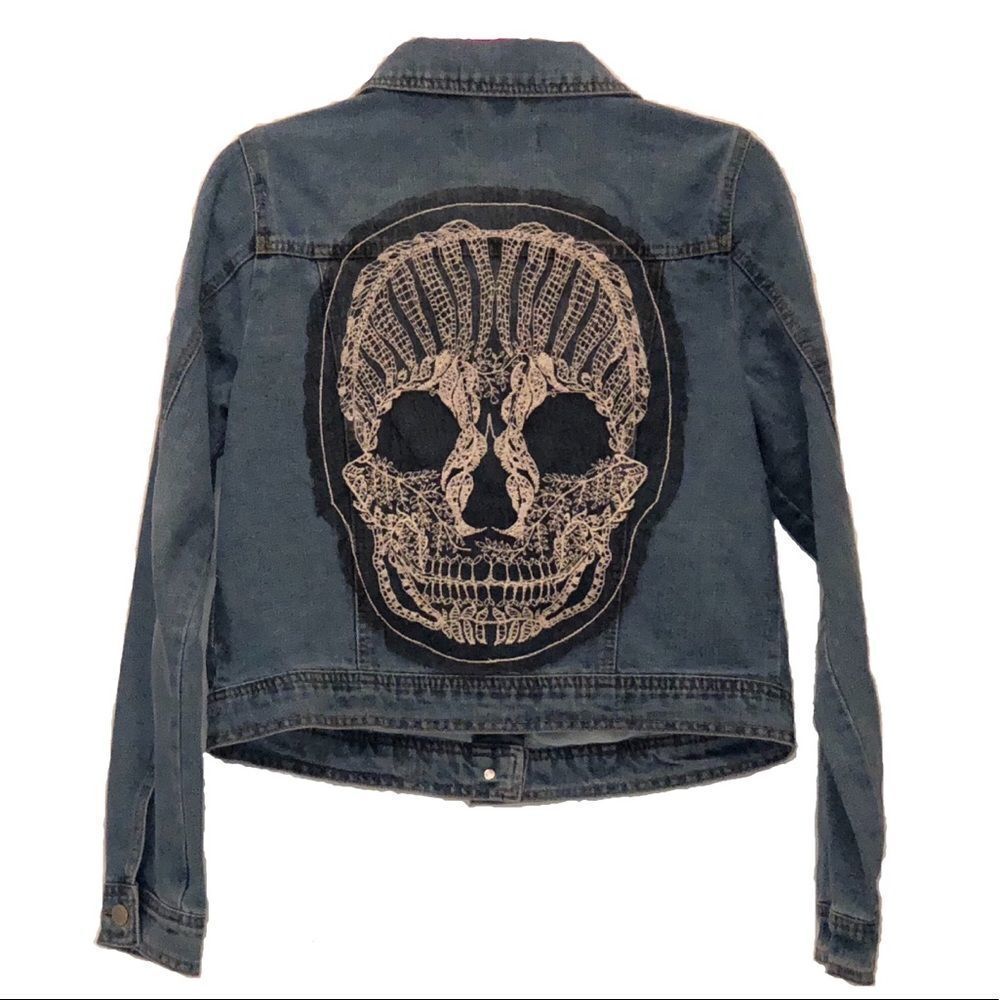 Medium Wash Denim Jacket With Lace Skull Patch - Picture 2 of 3